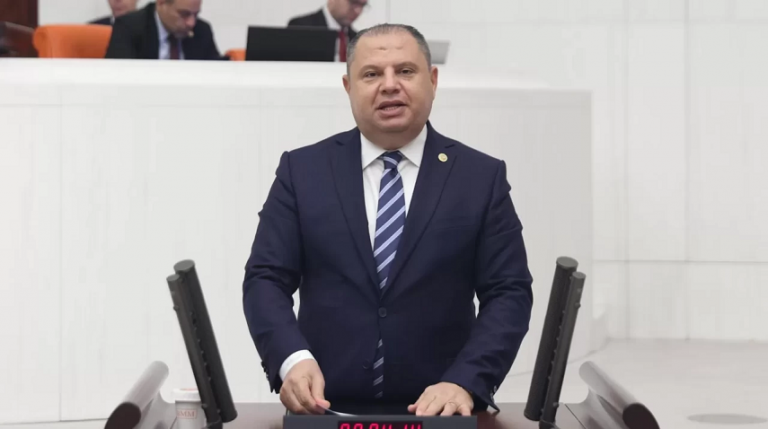 MHP’li Öztürk'ten zirai dondan etkilenen çiftçilere destek Sahadayız, çiftçimizin yanındayız