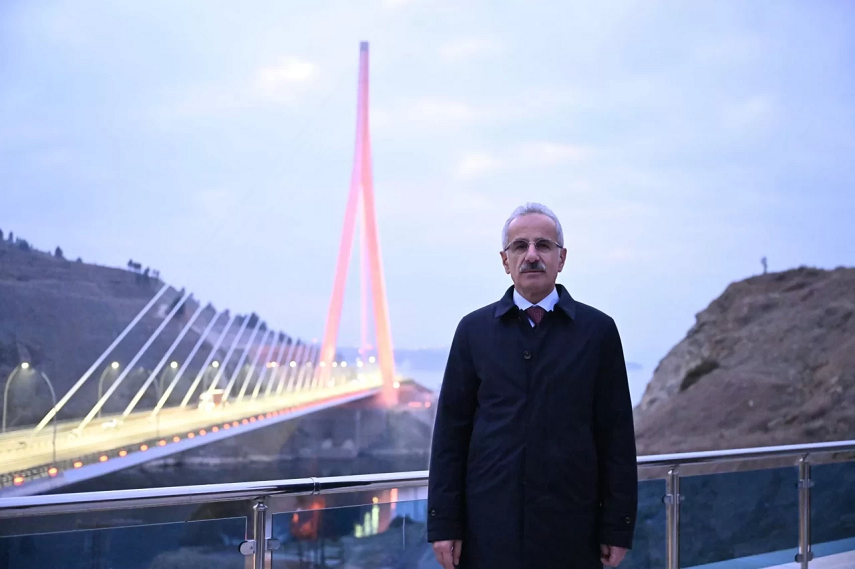 Bakan Uraloğlu 23 yılda 4 bin 75 yeni köprü inşa ettik