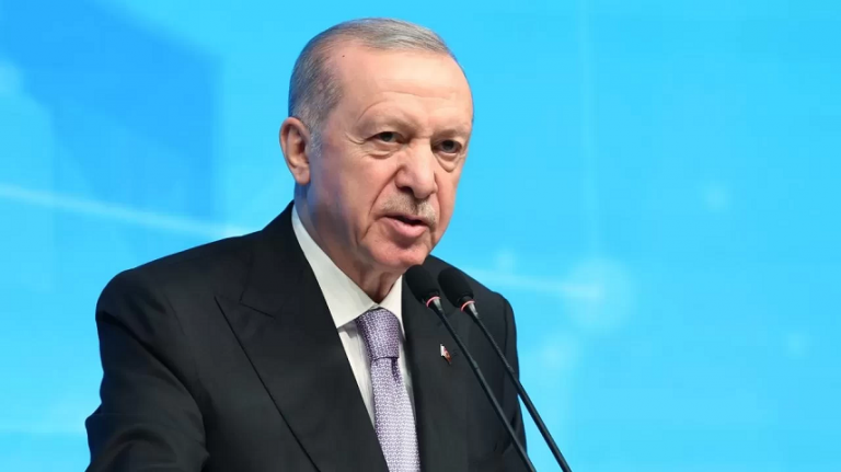 Cumhurbaşkanı Erdoğan'dan ailelere LGBT uyarısı İstismarı seyredemeyiz
