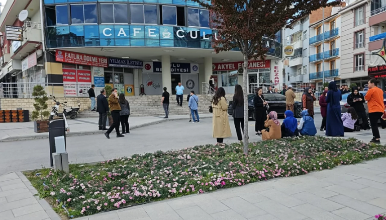 Konya'da deprem sonrası tedbirler artırıldı! Vali Akın'dan flaş açıklama