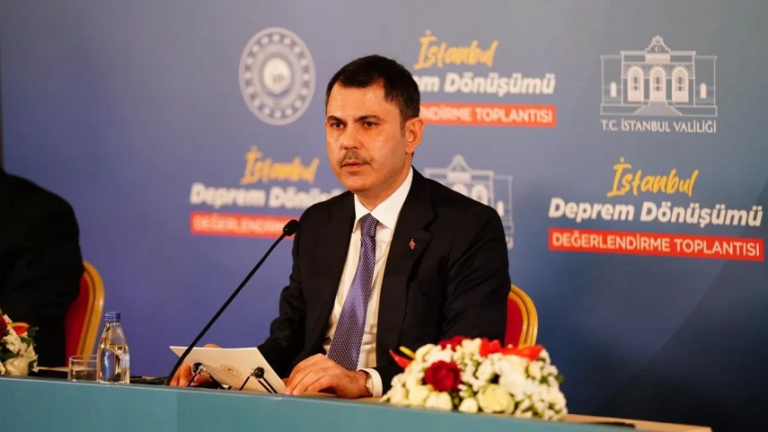Murat Kurum İstanbul'da acilen dönüşmesi gereken 600 bin bina var