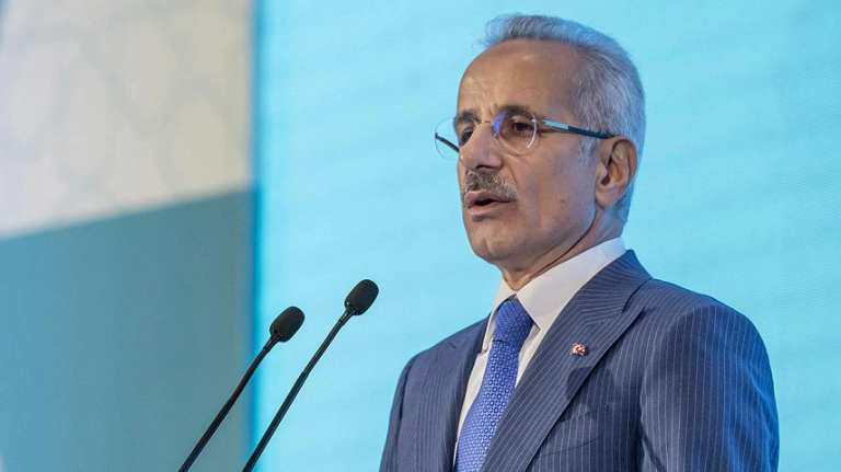 Ulaştırma ve Altyapı Bakanı Uraloğlu 2053'te 24 saatte tam bir Türkiye turu atabileceksiniz