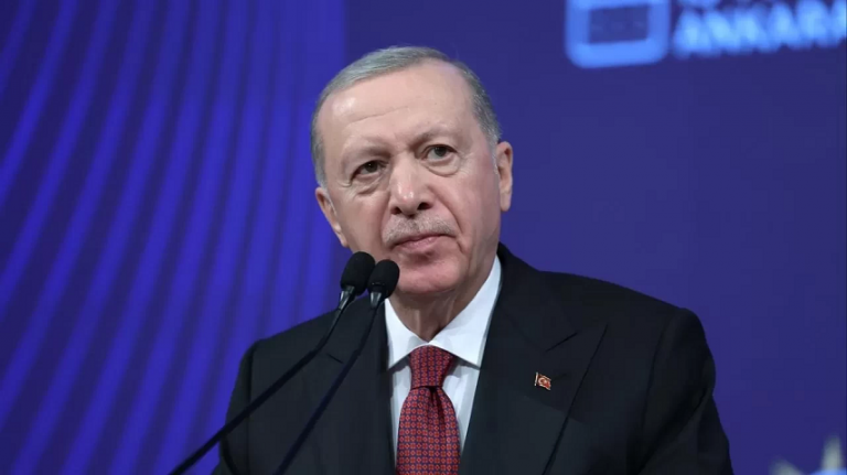 Yeni anayasa çalışmaları başlıyor... Cumhurbaşkanı Erdoğan 10 hukukçu arkadaşımızı görevlendirdik