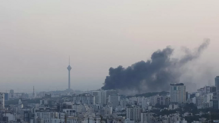 İsrail'den İran'a tehdit Tahran'ın tamamını boşaltın