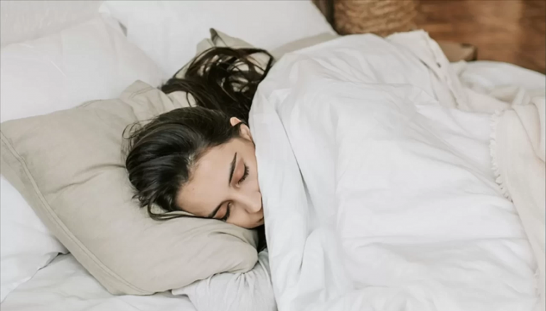 Tam uyku yoksunluğu çekenlerin beyni yaşlanıyor